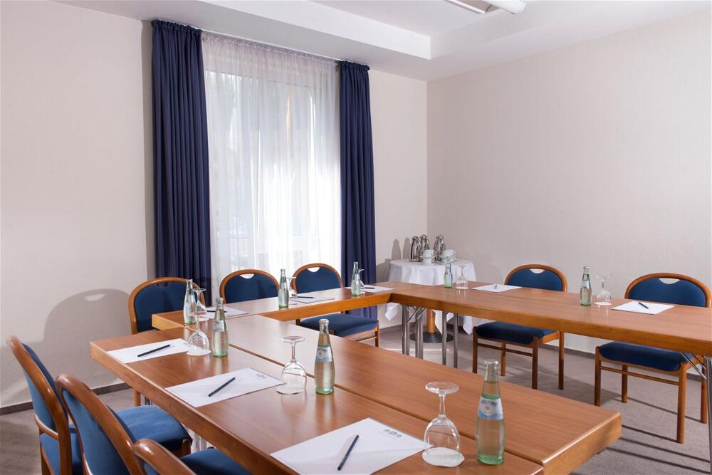 Foto de los servicios de Hotel Wyndham Garden Potsdam