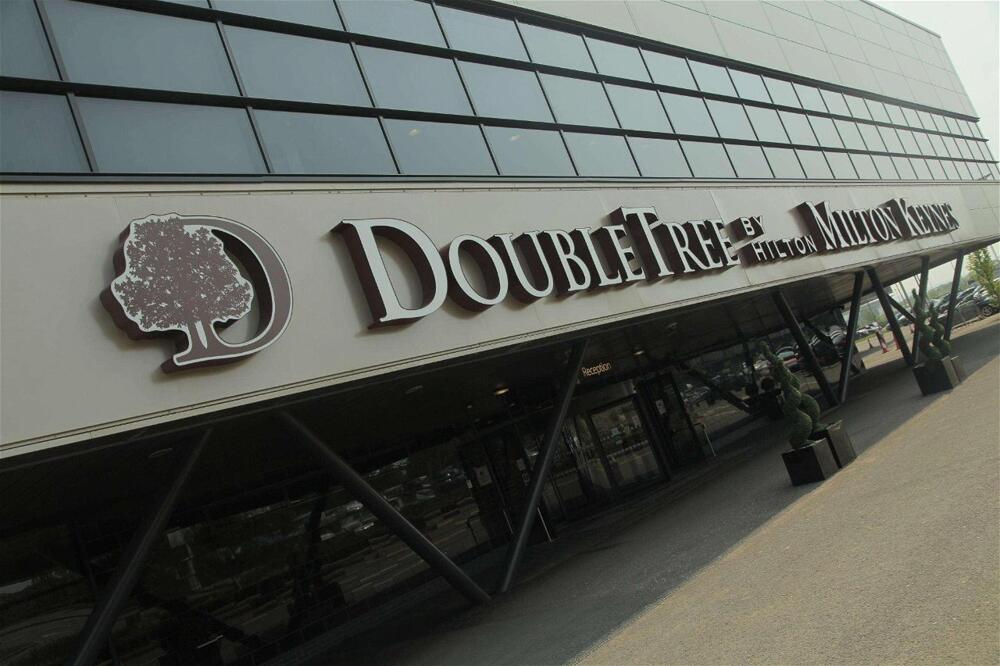 Foto del exterior de Hotel DoubleTree by Hilton Milton Keynes