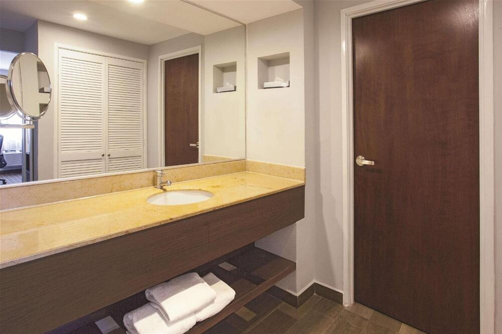 Foto general de CHN Hotel Monterrey Centro, Trademark Collection by Wyndham
