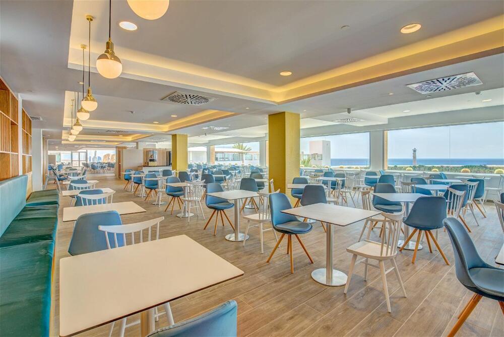 Foto de restauración de Hotel SBH Maxorata Resort