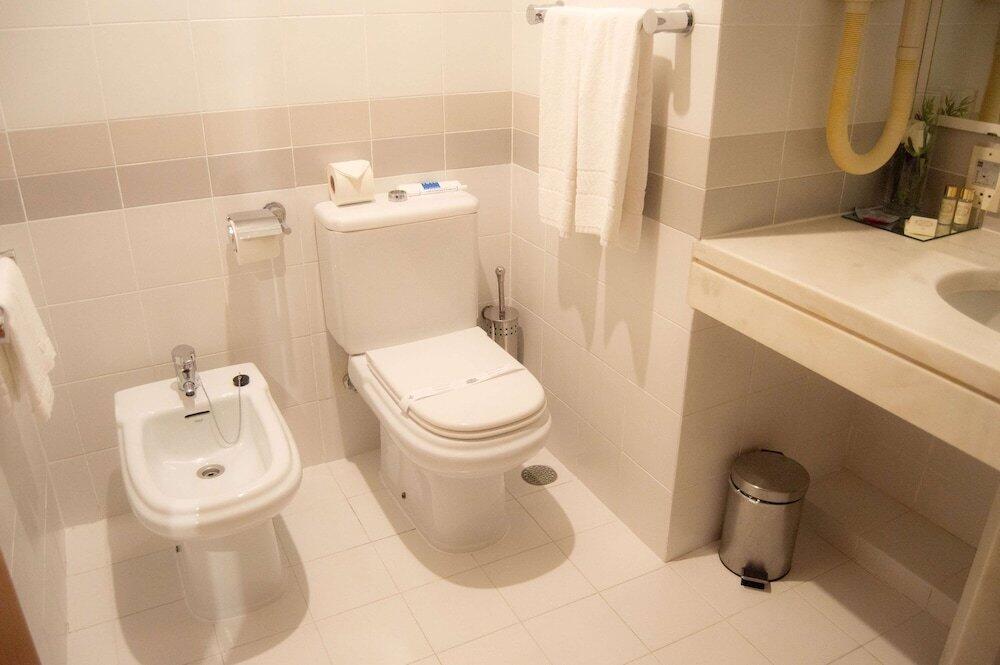 Foto del baño de TRYP by Wyndham Montijo Parque Hotel