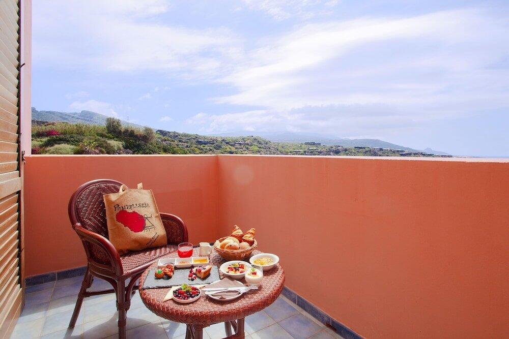 Foto de una habitación de Hotel Village Suvaki
