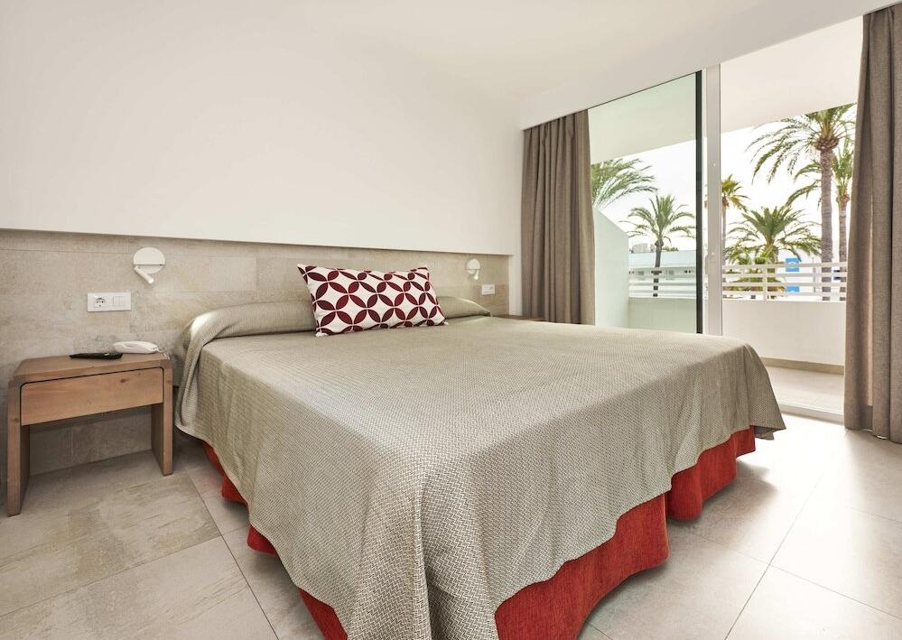 Foto de una habitación de Hoposa Hotel &amp;amp; Apartments Villaconcha