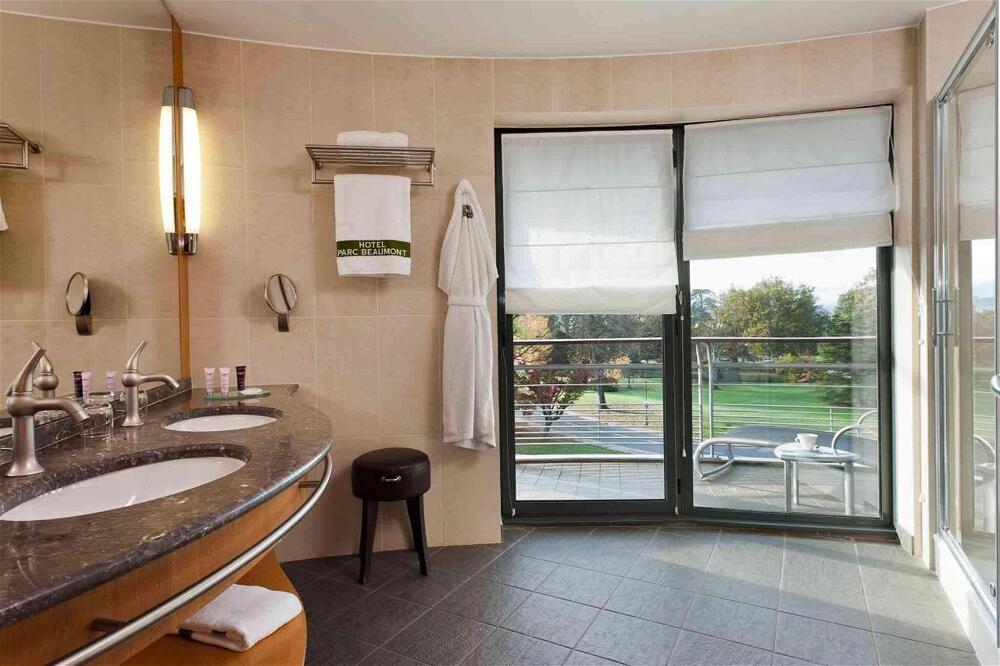 Foto del baño de Hotel Parc Beaumont Pau - MGallery