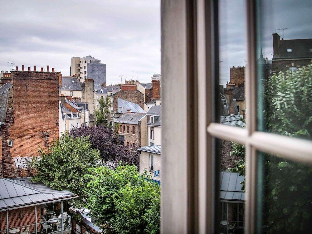 Foto de una habitación de Hotel Mercure Rennes Centre Place Bretagne