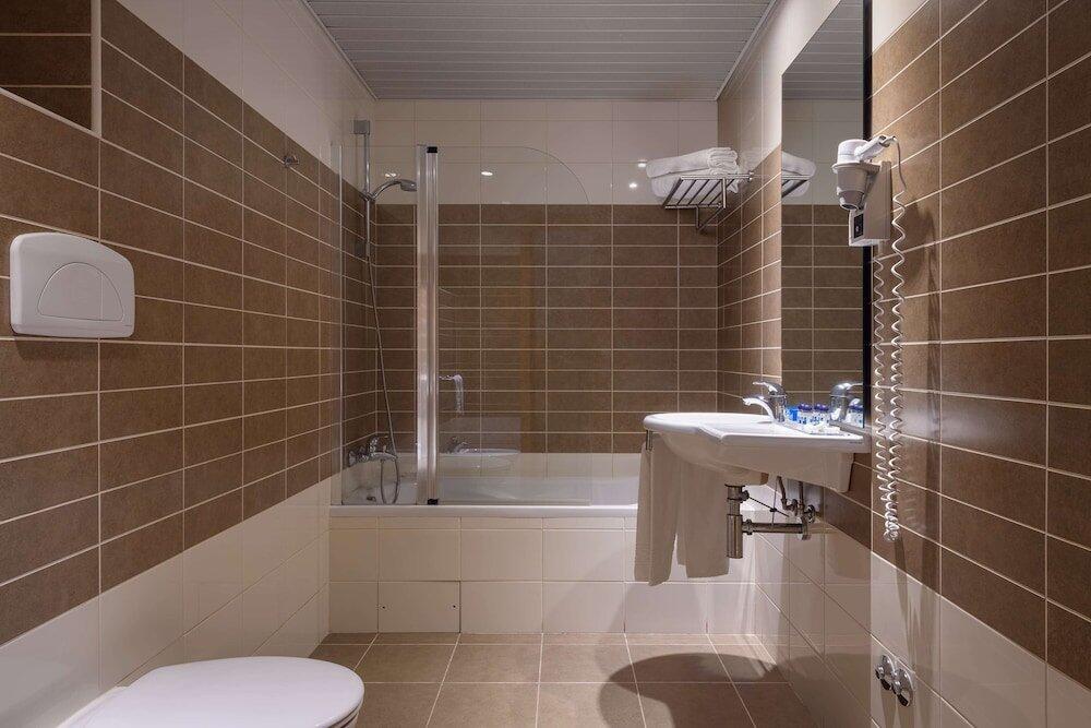 Foto del baño de TRYP by Wyndham Porto Centro Hotel