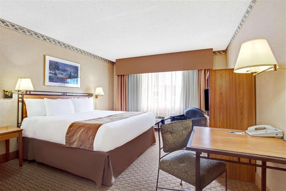 Foto de una habitación de Hotel Travelodge by Wyndham Seattle By The Space Needle