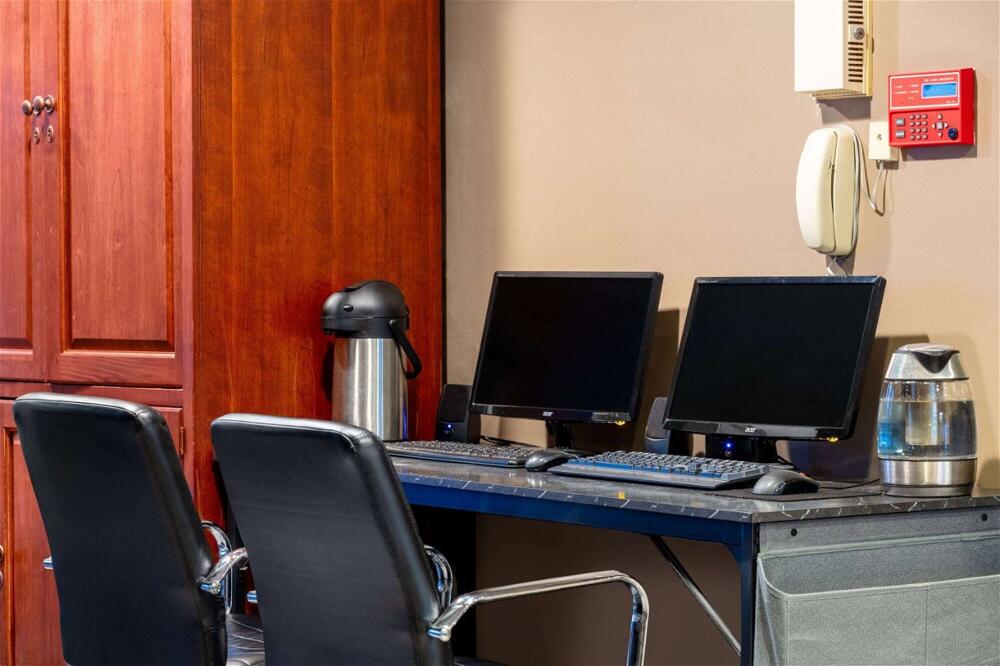 Foto de los servicios de Hotel Travelodge by Wyndham Seattle By The Space Needle