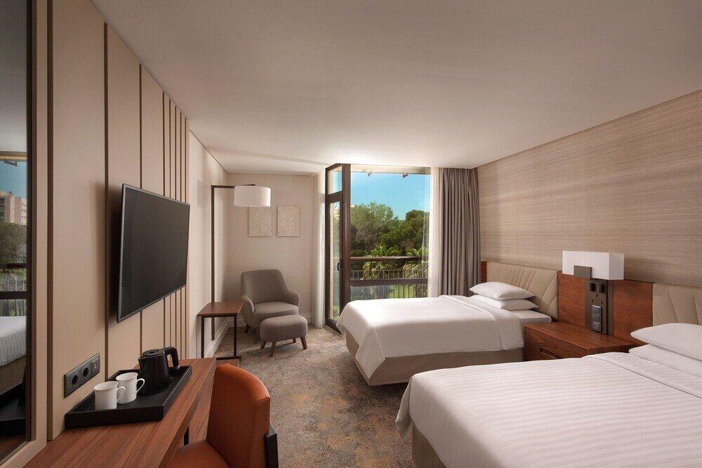 Foto de una habitación de Lisbon Marriott Hotel