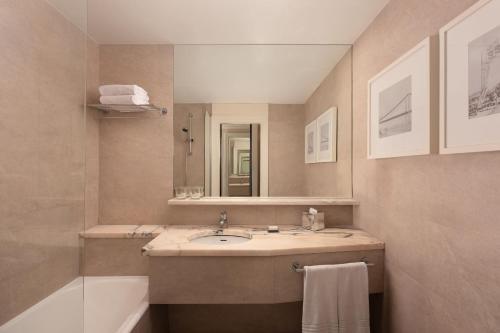 Foto del baño de Lisbon Marriott Hotel