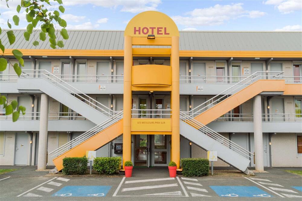 Foto del exterior de The Originals Access, Hôtel Recouvrance Saintes Ouest (P&amp;#039;tit Dej-Hotel)