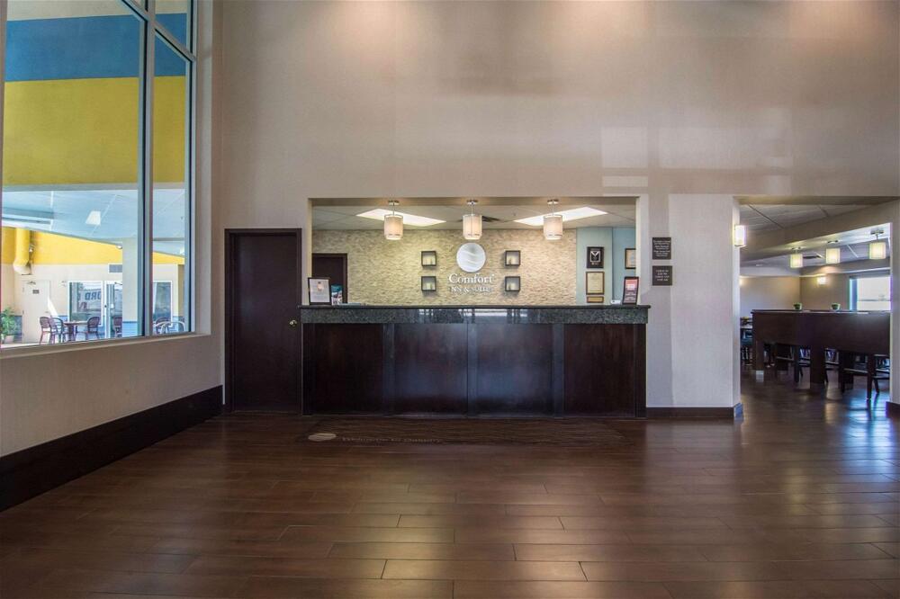 Foto de las zonas nobles de Hotel Comfort Inn &amp;amp; Suites Airport South