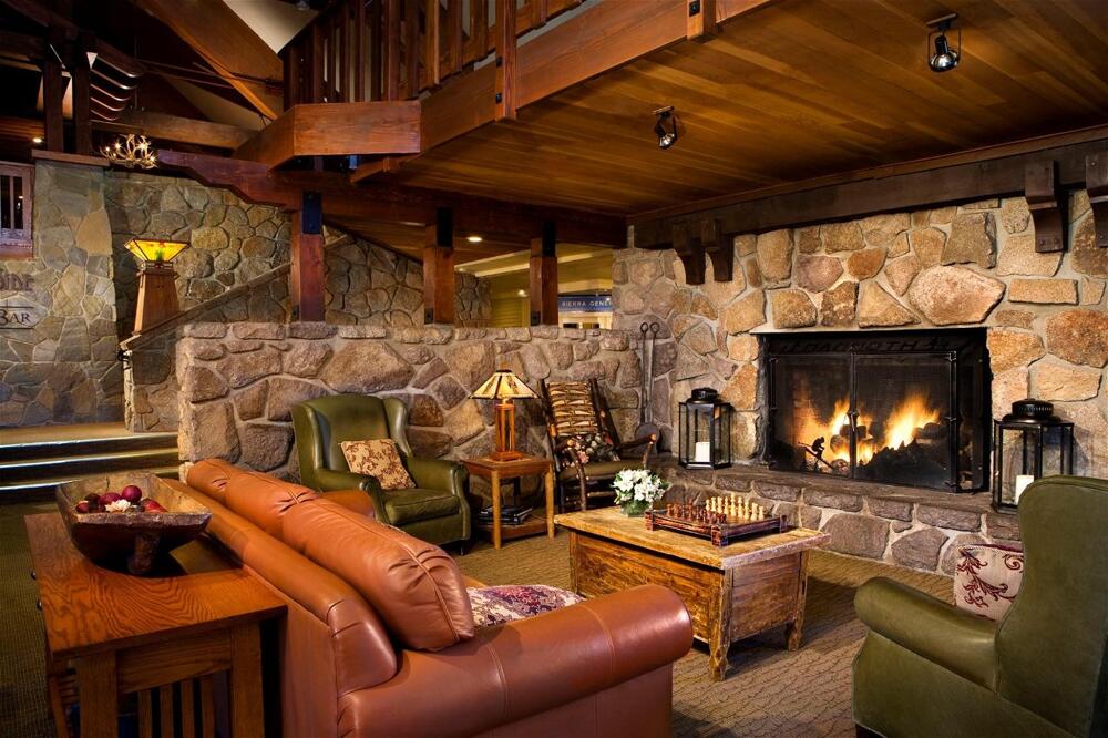 Foto de las zonas nobles de Hotel Mammoth Mountain Inn