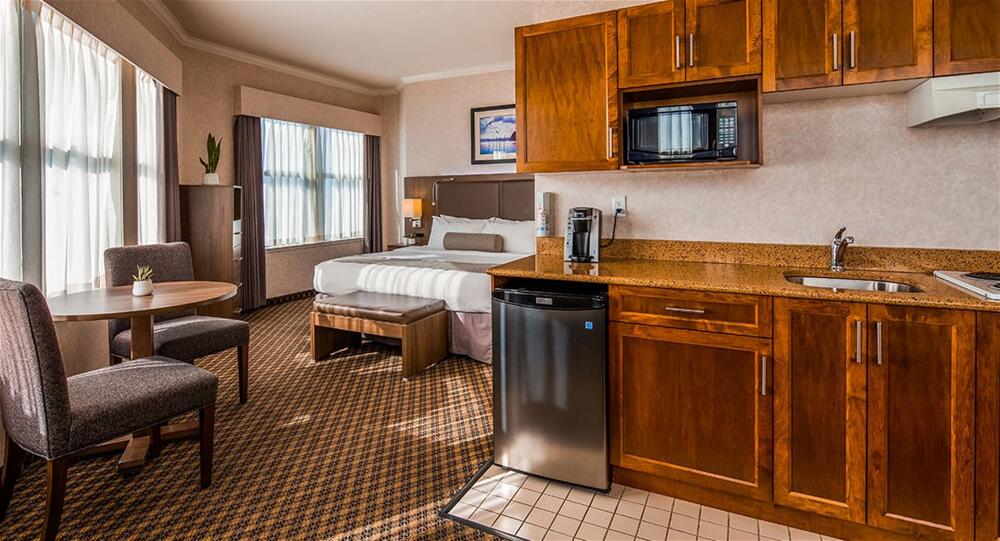 Foto de una habitación de BEST WESTERN PLUS Carlton Plaza Hotel