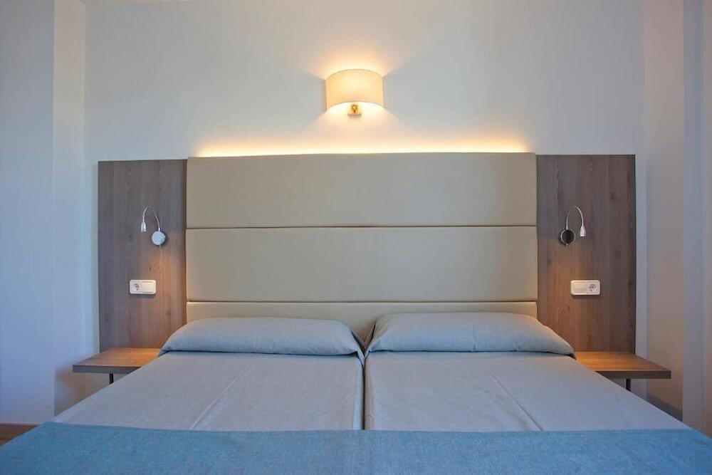 Foto de una habitación de Aparthotel Playa Dorada
