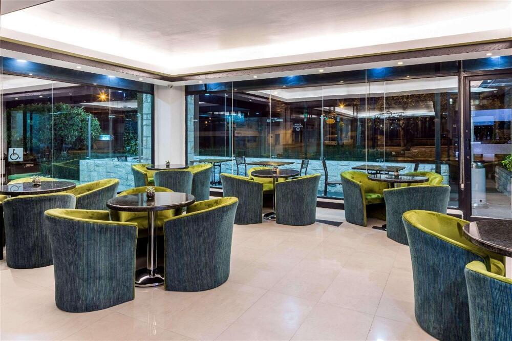 Foto de restauración de Hotel Wyndham Garden Quito