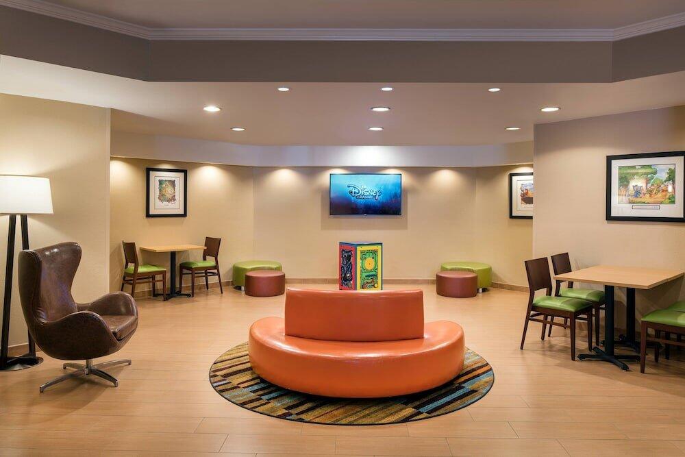 Foto de las zonas nobles de Hotel Fairfield by Marriott Anaheim Resort