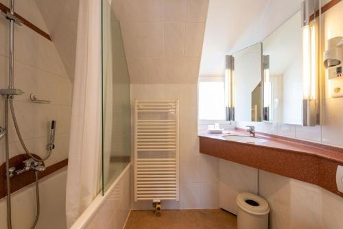 Foto del baño de The Black Swan Hotel