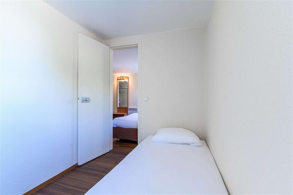 Foto de una habitación de Comfort Hotel Amiens Nord