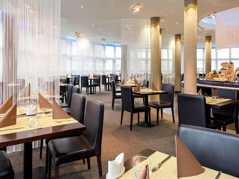 Foto general de Hotel Ibis Luxembourg Airport
