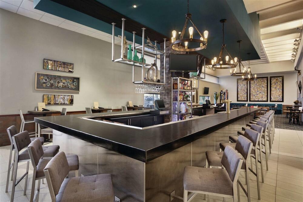 Foto de restauración de DoubleTree by Hilton Hotel Albuquerque