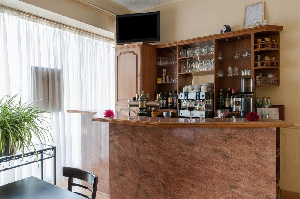 Foto de restauración de The Originals City, Hôtel Le Savoy, Caen (Inter-Hotel)