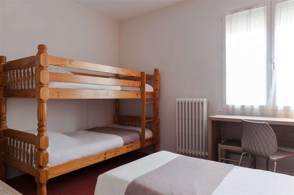 Foto de una habitación de The Originals City, Hôtel Le Savoy, Caen (Inter-Hotel)