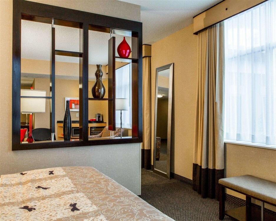 Room – Cambria Hotel Traverse City