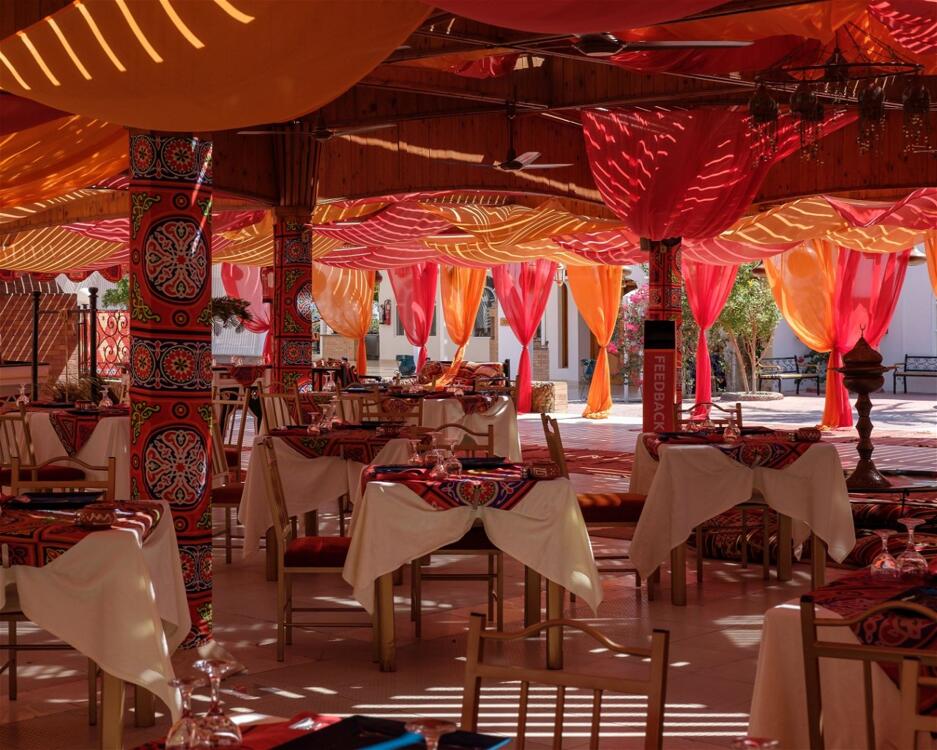 Foto de restauración de Hotel Desert Rose Resort