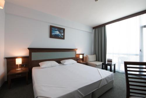 Foto de una habitación de Lion Sunny Beach Hotel