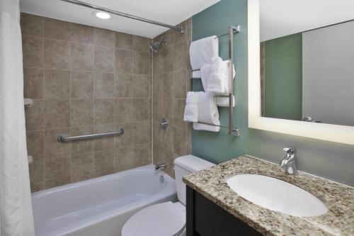 Foto del baño de Holiday Inn Columbus Dwtn-Capitol Square, an IHG Hotel