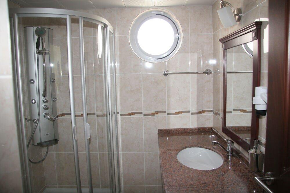 Foto del baño de Alkan Hotel