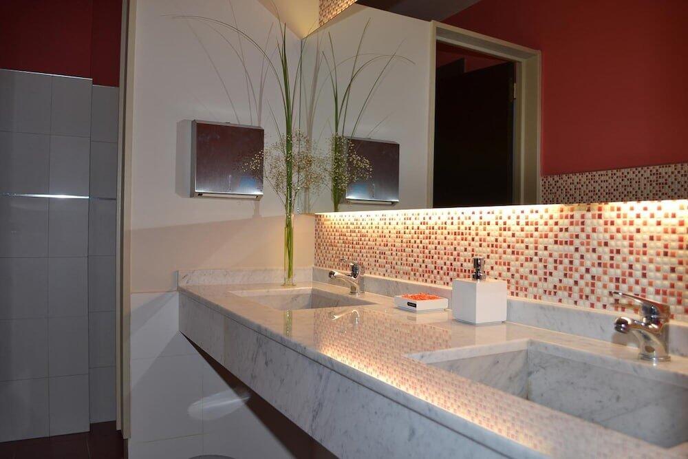 Foto del baño de Kube Apartments Express