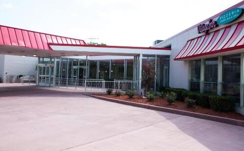 Foto de restauración de Hotel Ramada Plaza by Wyndham Chicago North Shore