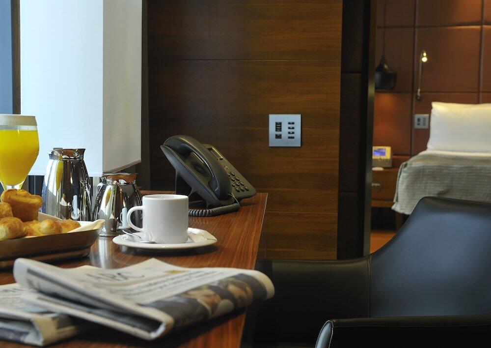 Foto de una habitación de Hotel Eurostars Madrid Tower