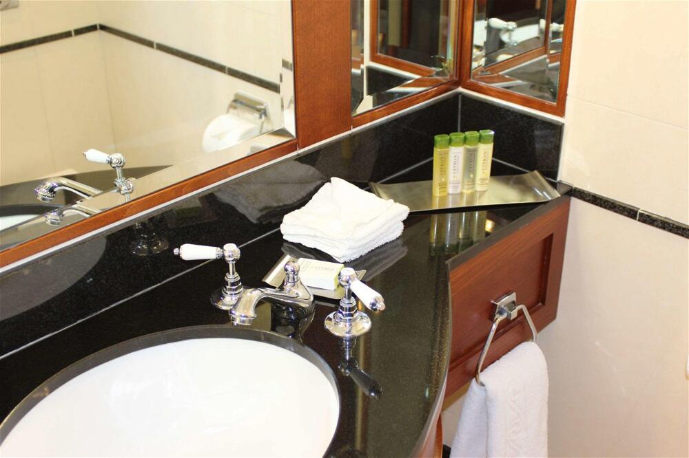Foto del baño de DoubleTree by Hilton Hotel Newcastle International Airport