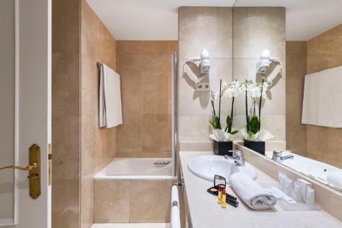 Foto del baño de Hotel Emperador