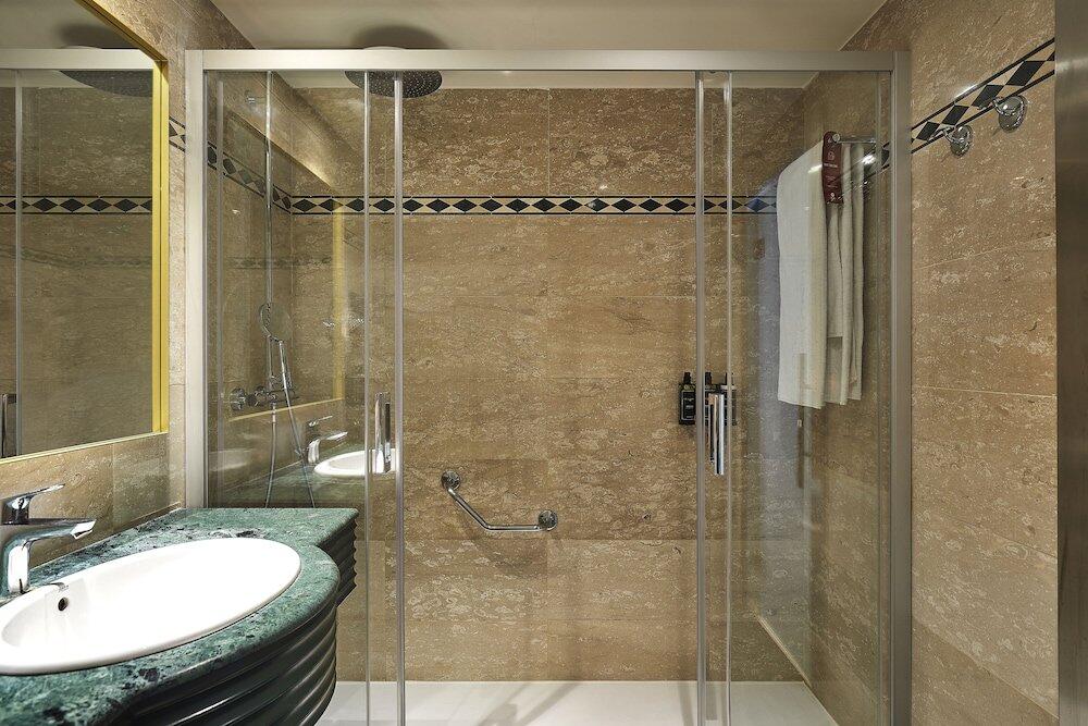 Foto del baño de Hotel Exe Mitre