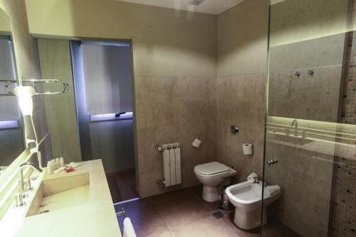 Foto del baño de Tres Pircas Hotel &amp;amp; Spa