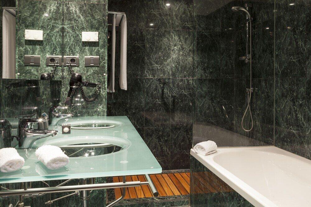 Foto del baño de AC Hotel La Rioja by Marriott