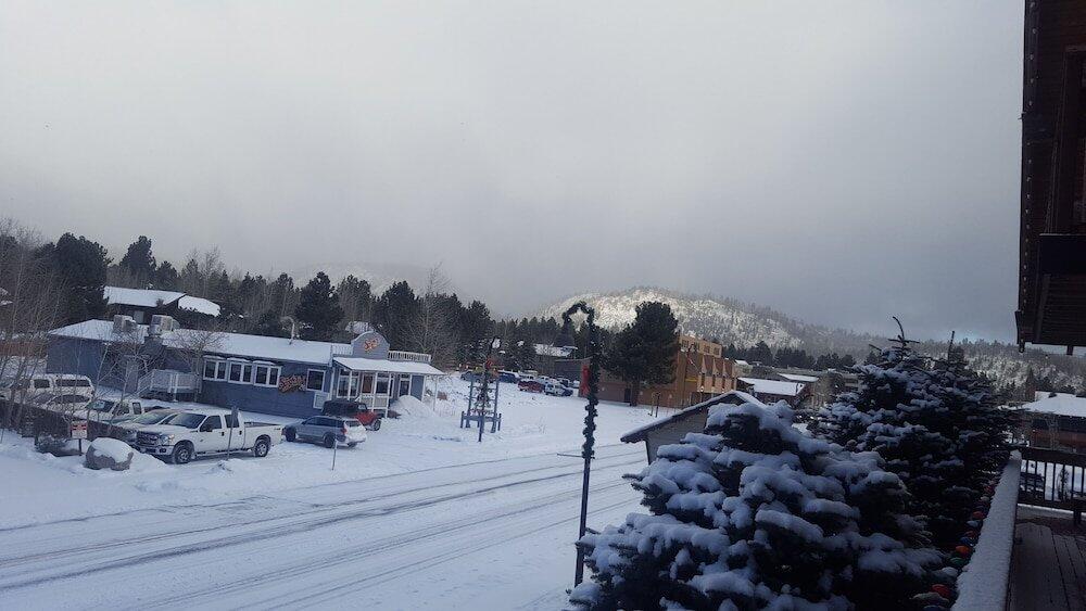 Foto del exterior de Hotel The Mammoth Creek Inn