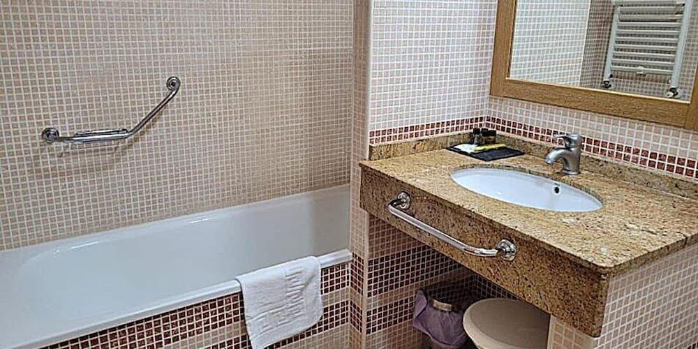 Foto del baño de HOTEL CORAZON DEL JERTE