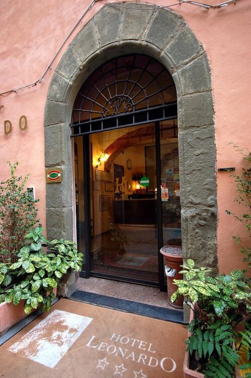 Foto del exterior de Hotel Leonardo