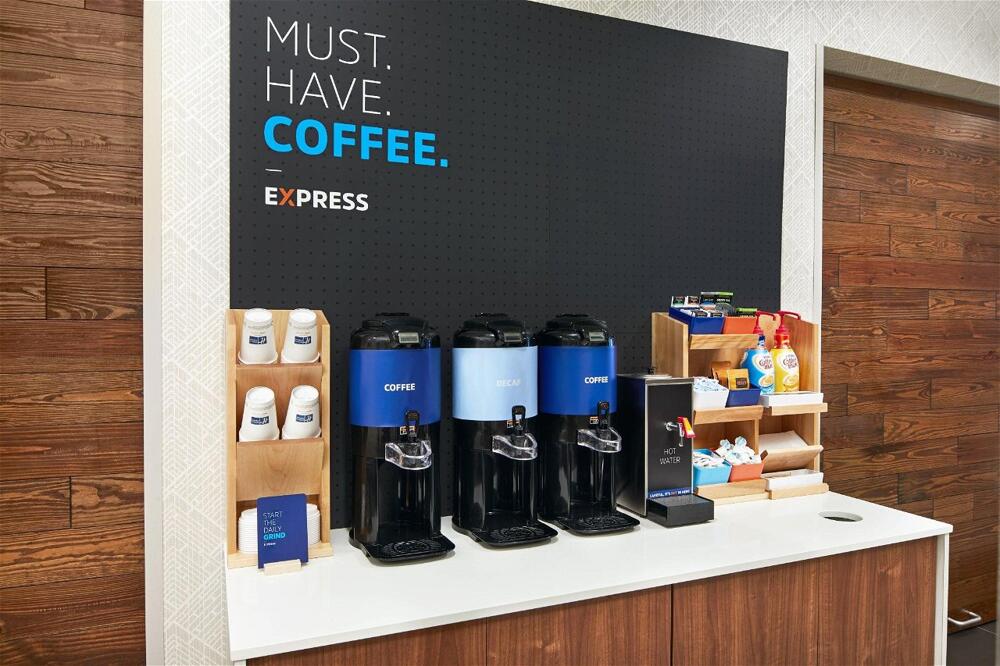 Foto de los servicios de Holiday Inn Express Richmond - Midtown, an IHG Hotel