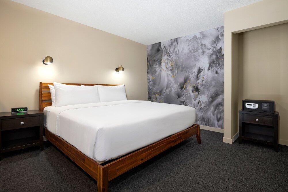Room – Huntingdon Manor Hotel