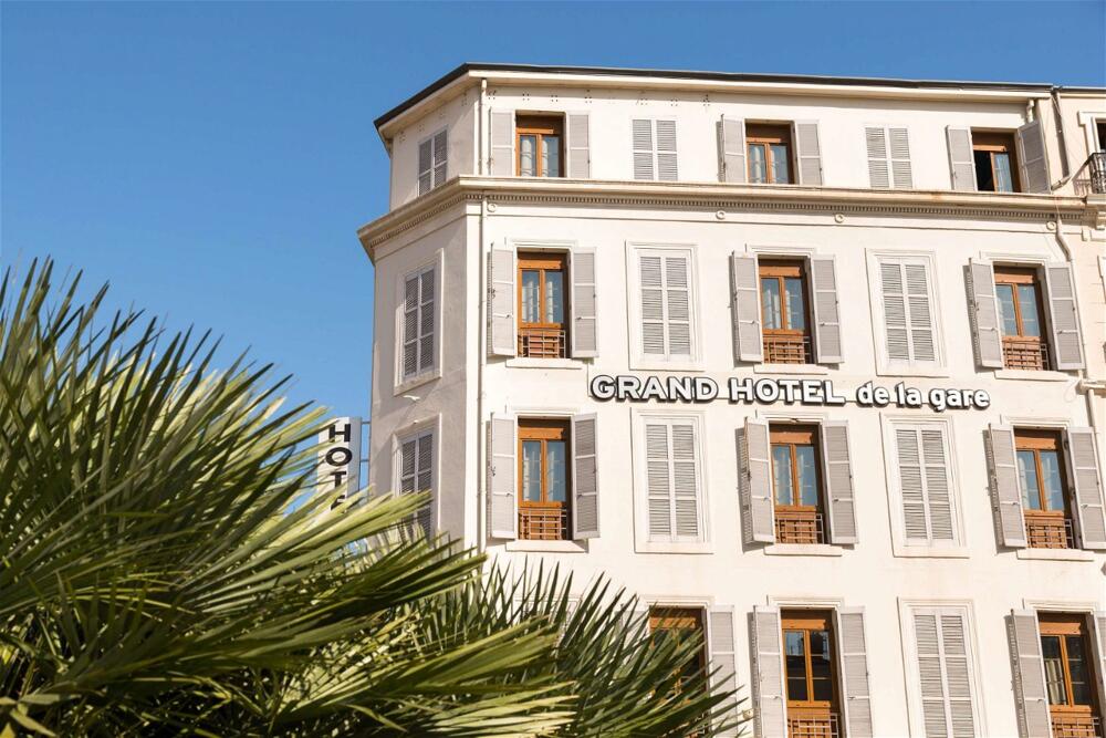 Foto de las zonas nobles de The Originals Boutique, Grand Hôtel de la Gare, Toulon