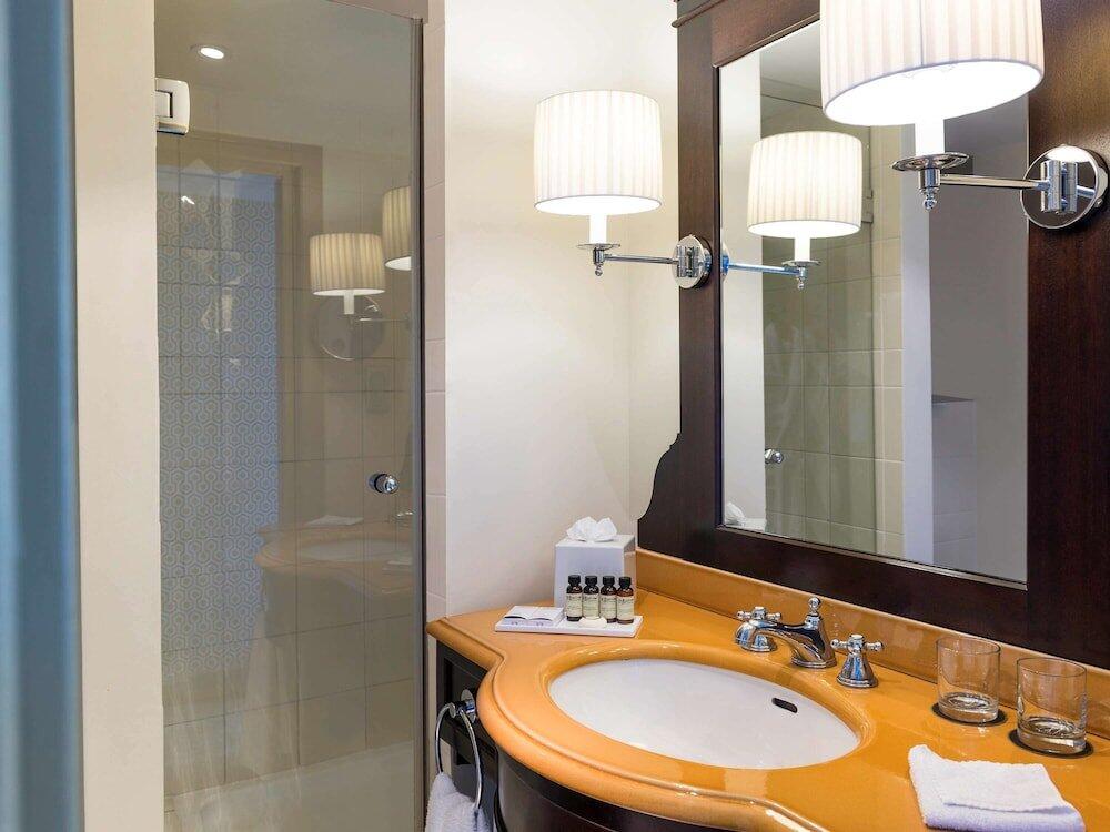 Foto de una habitación de Grand Hotel Beauvau Marseille Vieux Port - MGallery