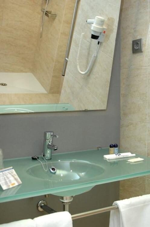 Bathroom – Hotel AS Porta de Barcelona