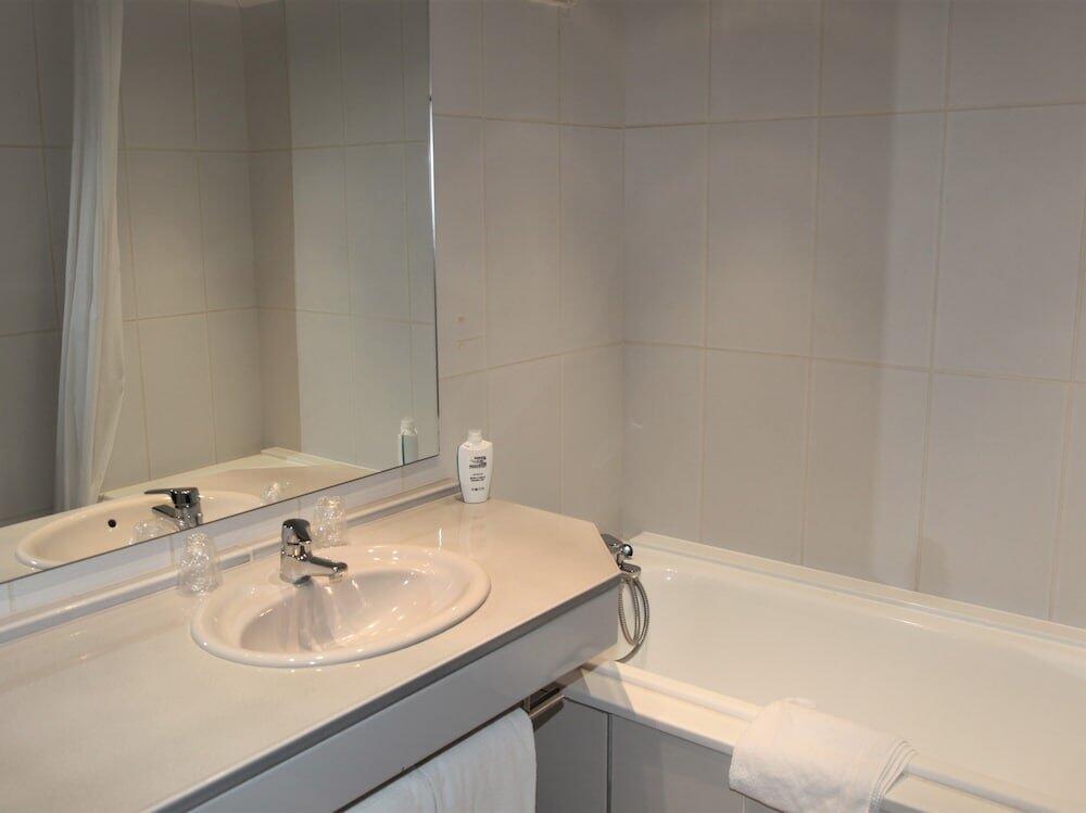 Foto de una habitación de Amirauté Hôtel Deauville