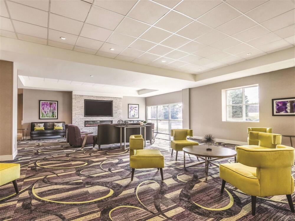 Foto de las zonas nobles de Hotel La Quinta by Wyndham Cincinnati Sharonville